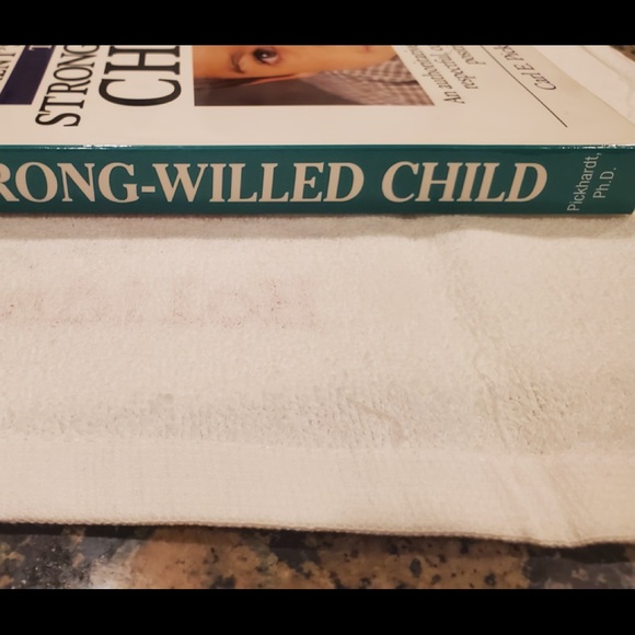 👨‍👩‍👧The Everything Parent’s Guide To Raising The Strong Willed Child - Picture 3 of 3
